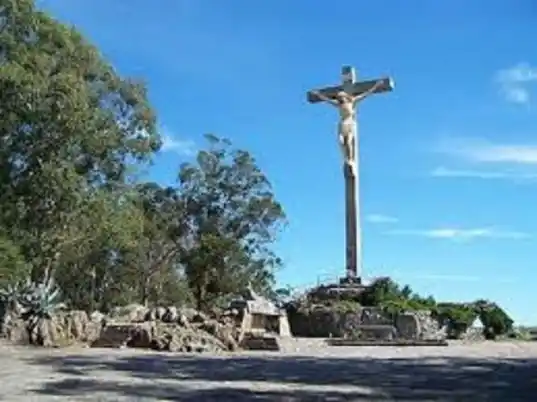 Milagro en Tandil: Aseguran que apareció la cara de Cristo en la cruz del Calvario