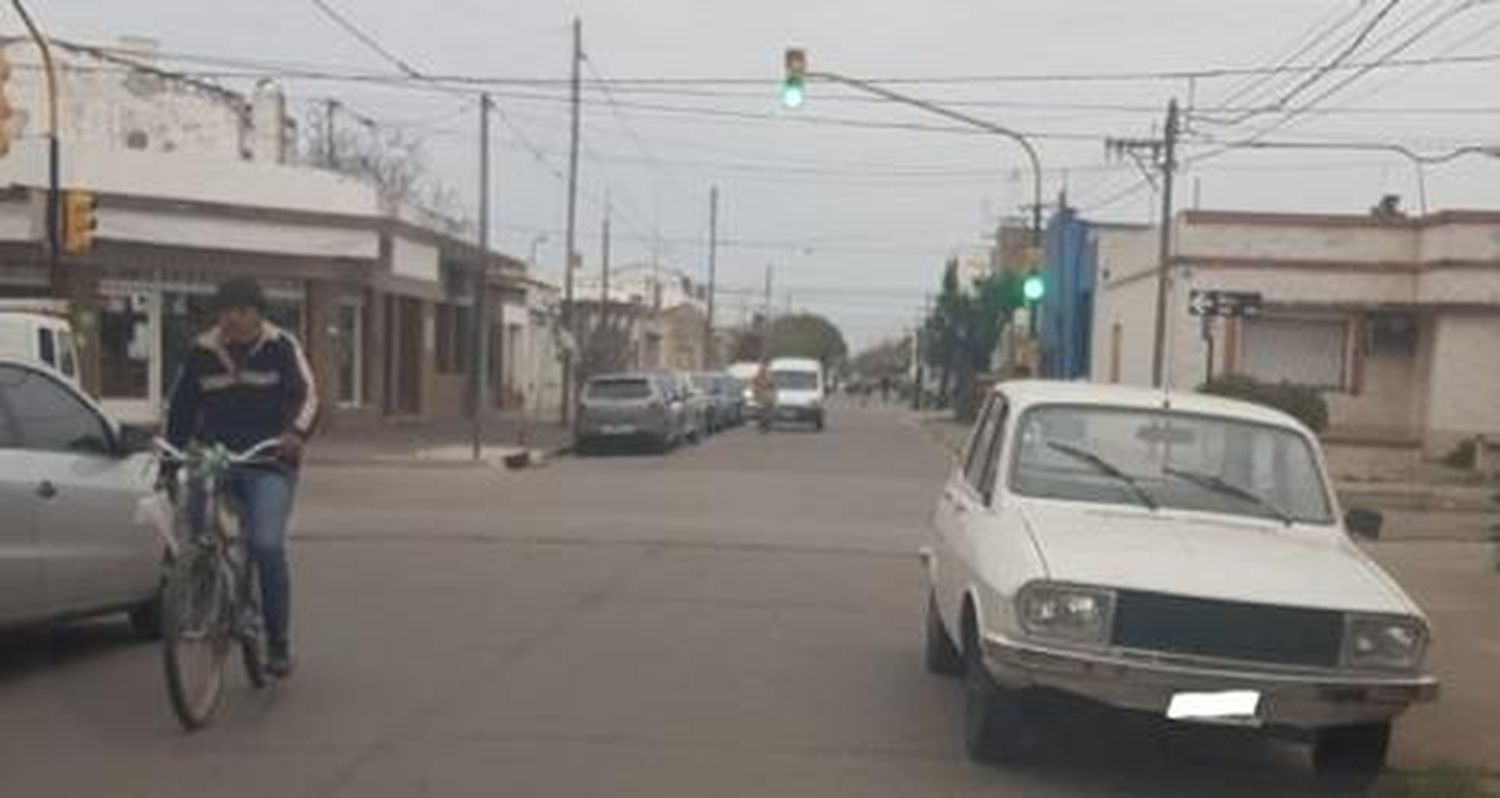 ¡Estacionan en las dos manos!