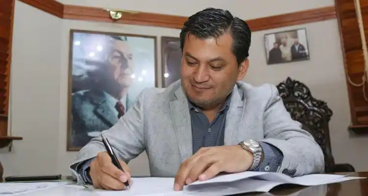 Vence la licencia de Cecilio y será prorrogada hasta abril: el mensaje anual lo dará Ramón Salazar