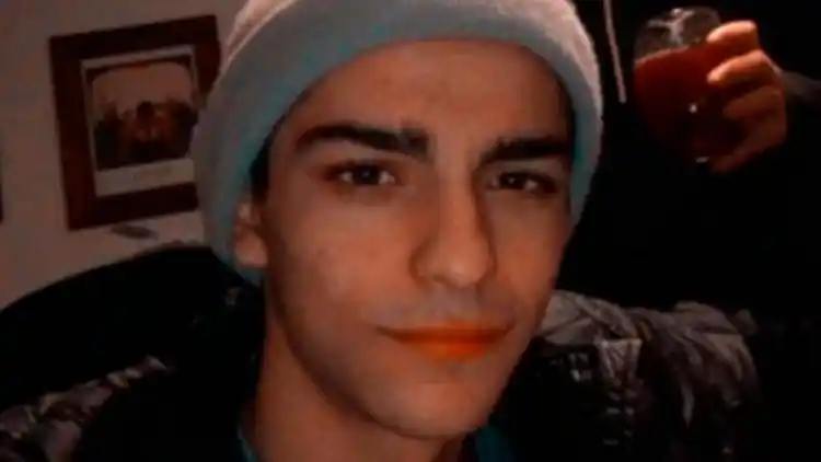 Cuatro policías habrían plantado un arma para simular un tiroteo