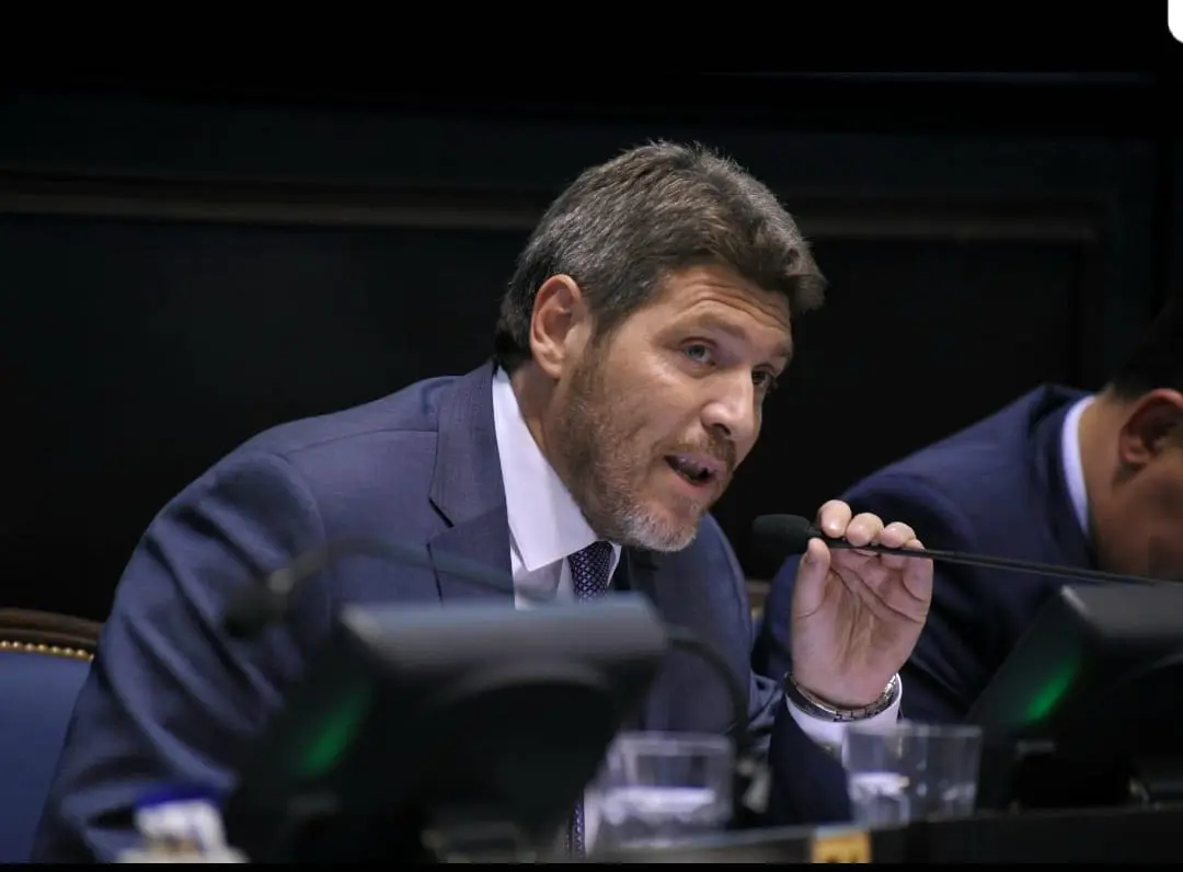 Diputado 'lilito' Guillermo Castello cruzó a intendente de San Vicente por nepotismo
