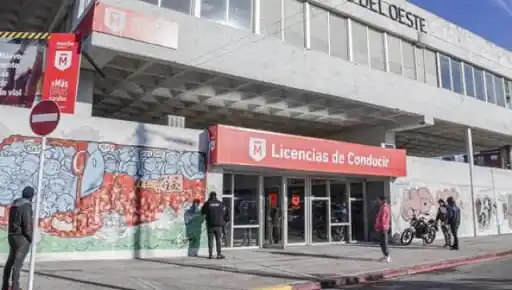 Morón: Para sacar la licencia de conducir los vecinos deben tener las dos vacunas contra el coronavirus