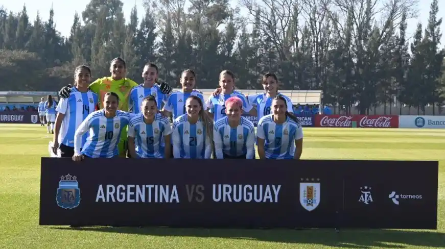 La selección argentina, con Núñez en el último lugar de la fila inferior.
