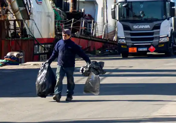 Se aplicará un nuevo reglamento para la gestión de residuos en el Puerto local