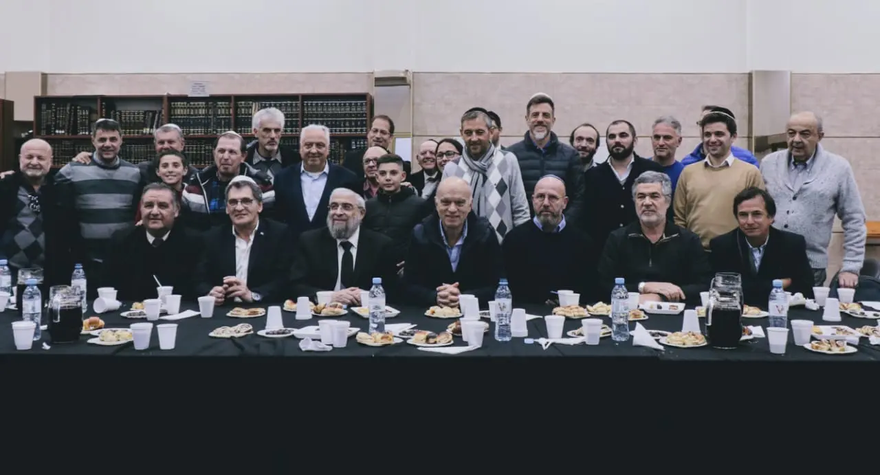 El intendente Grindetti visitó la institución Ahabat Ajim de Lanús Este 