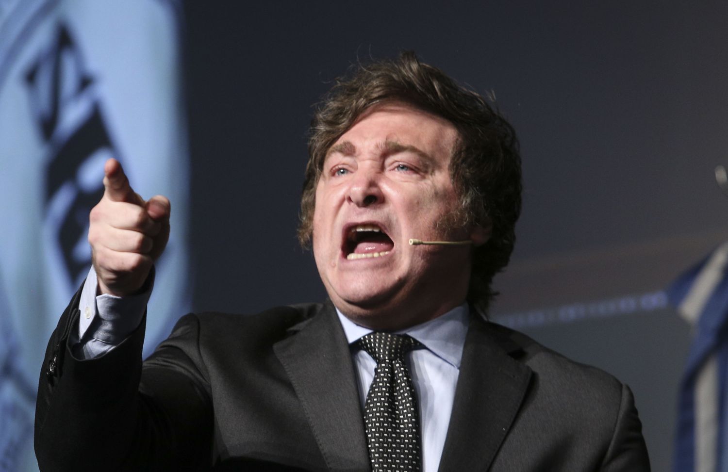 Milei le pidió a Kicillof que renuncie para que Nación intervenga la provincia