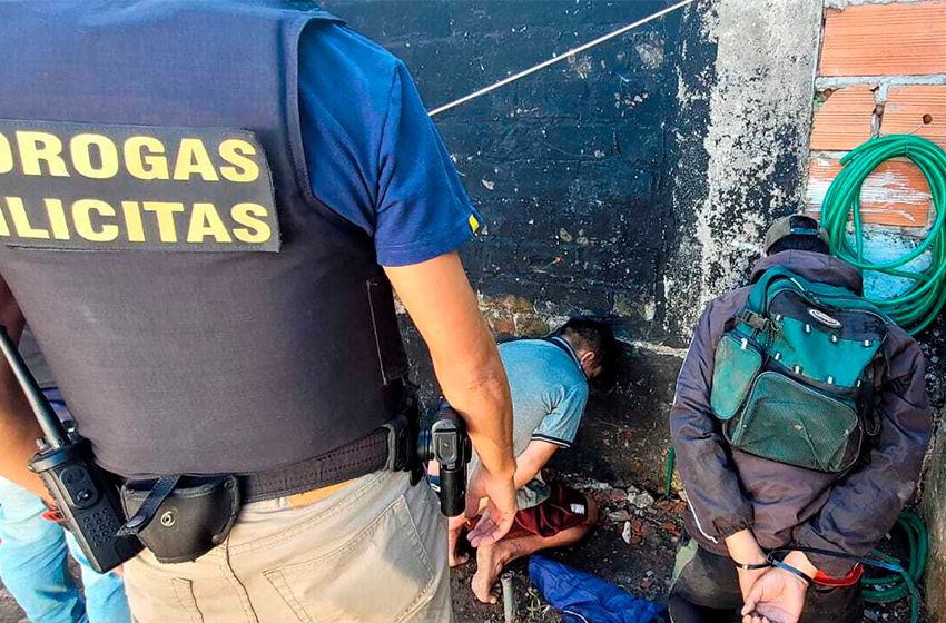 Detienen a tres personas, secuestran drogas y dinero en un point que funcionaba a metros de dos escuelas