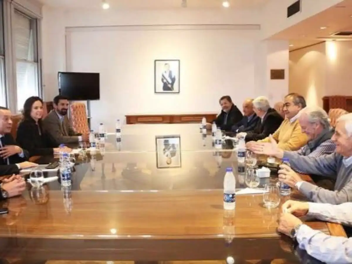 Stanley recibió a la CGT y dijo que la emergencia alimentaria "la tiene que definir el Congreso"