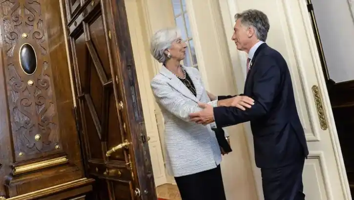 El FMI enviará USD 10.870 millones pero pide más ajuste e impuestos