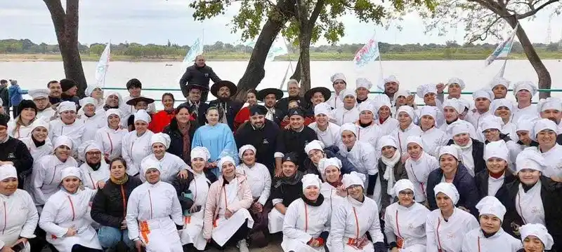 Sabores Argentinos con identidad formoseña: 
clases de cocina, degustación y venta de comidas