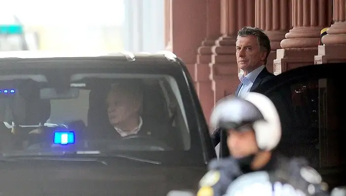 Macri suspendió su agenda para evaluar la crisis económica