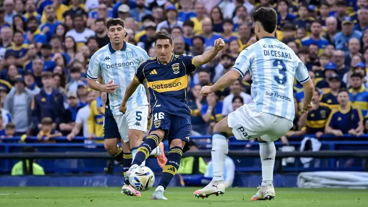 Boca recibe a Racing en un clásico con muchas urgencias: horario, formaciones y cómo verlo en vivo