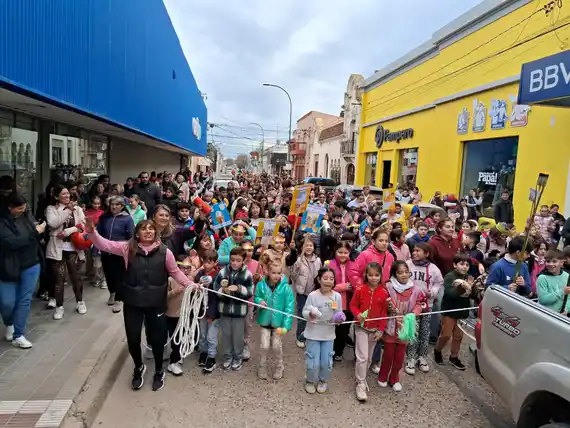 ¡Santo Lío en Gualeguay! Una fiesta de fe y alegría en las calles