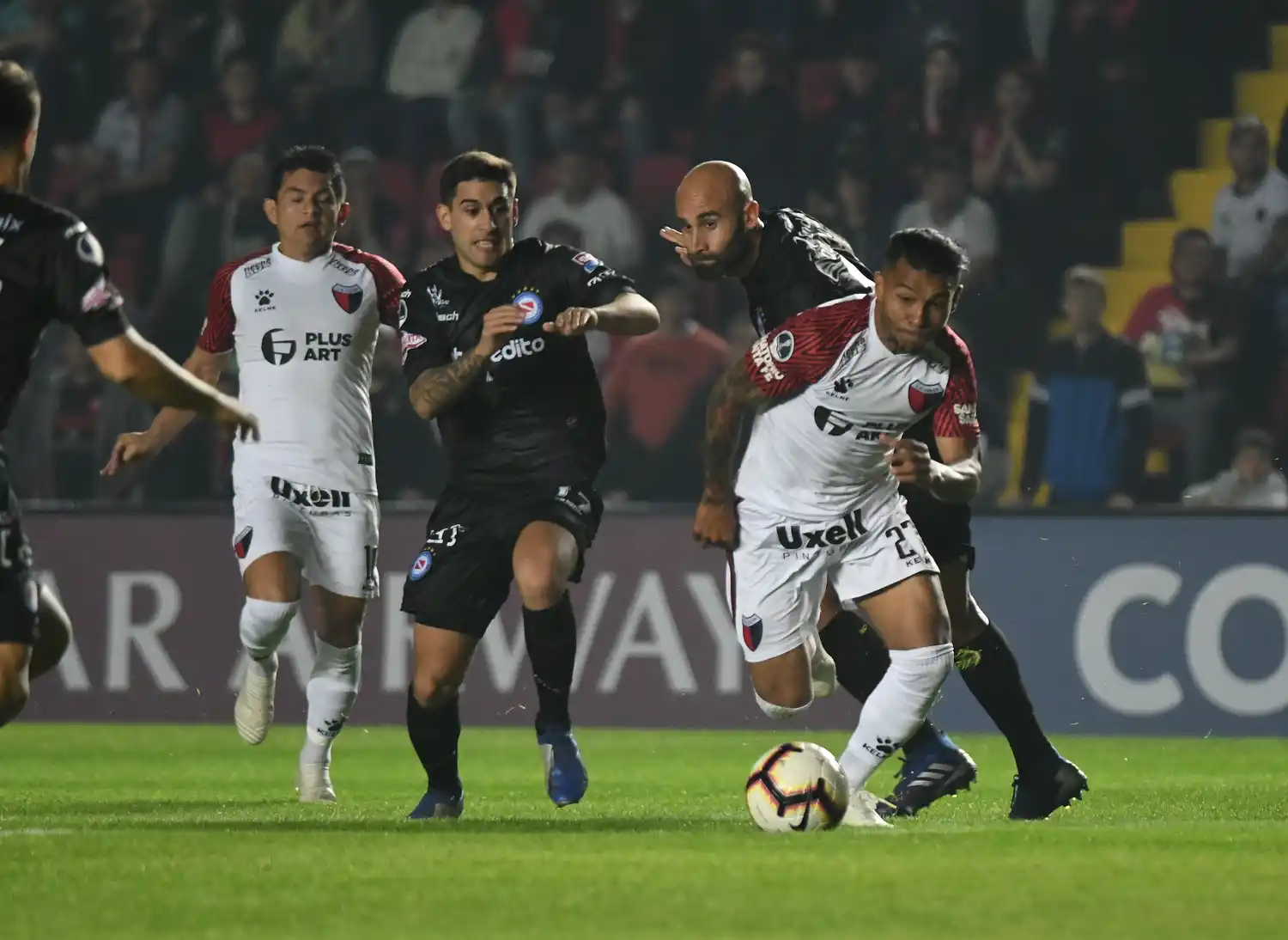 Colón buscará dar vuelta la serie ante Argentinos