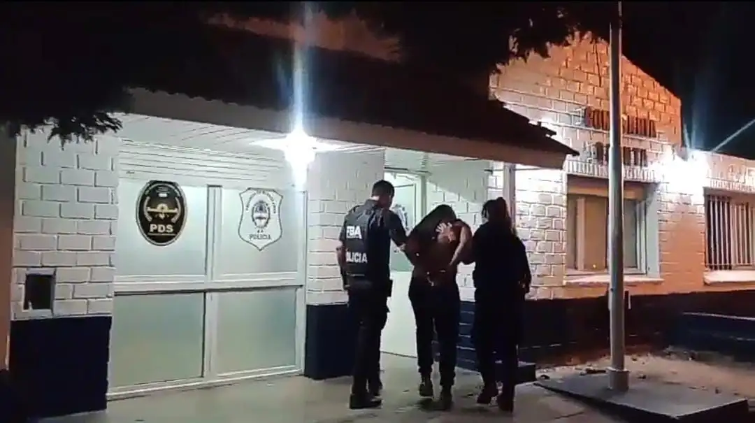 Se formó una causa por robo agravado por empleo de arma.