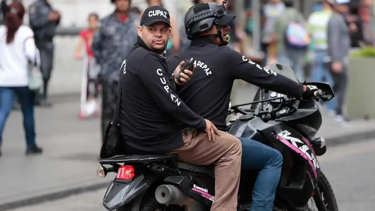 Colectivos intentan tomar de forma VIOLENTA viviendas en La Campiña