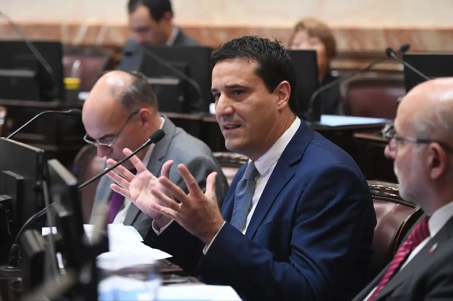 Además, el marplatense alertó que "si se siguen aceptando vamos a tener menos democracia".