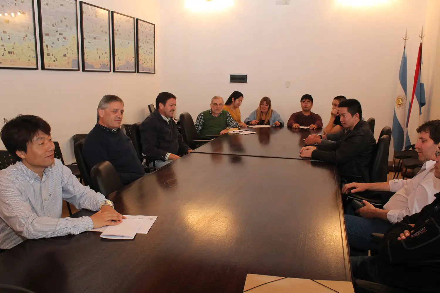Provincia y mercantiles acordaron que no habrá actividad comercial el lunes 25