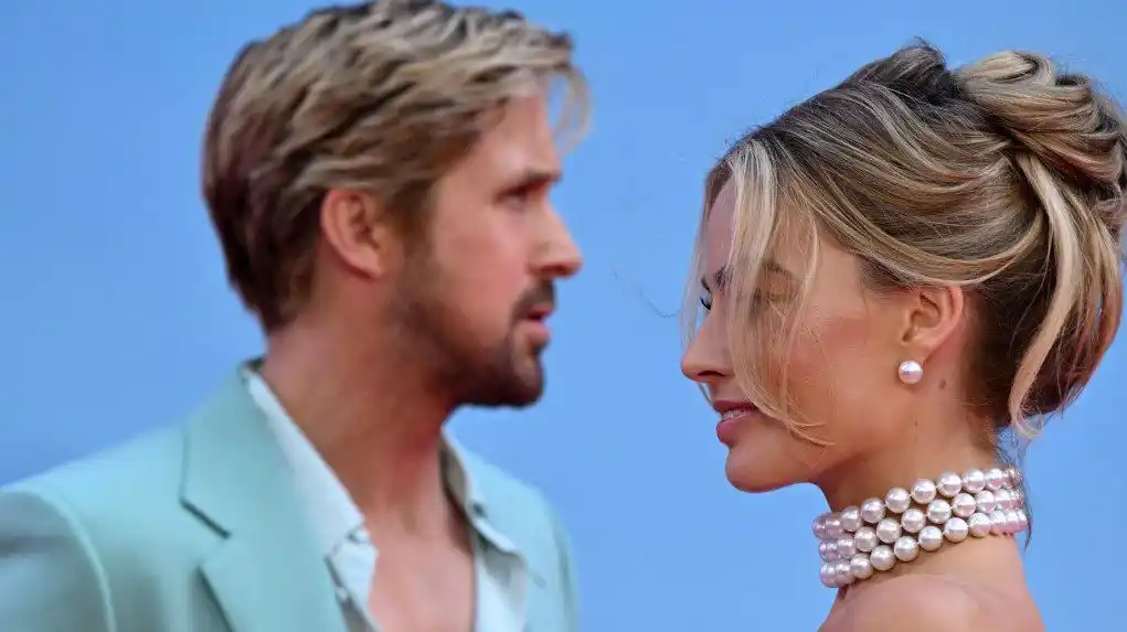 «Barbie» encabeza nominaciones de los Globos de Oro