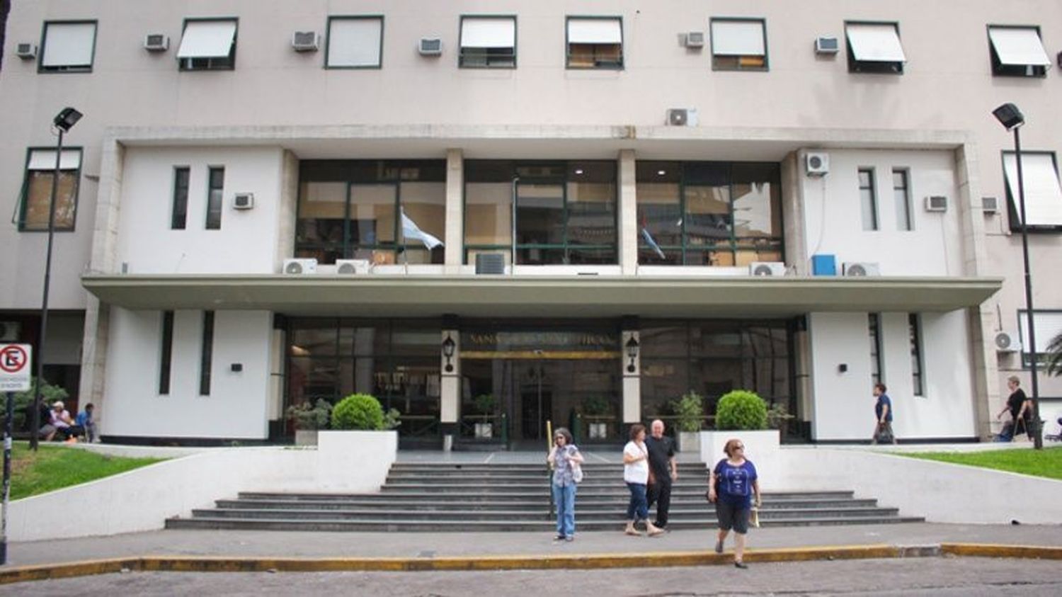 Se elevan a dos los muertos tras la explosión en la cerealera