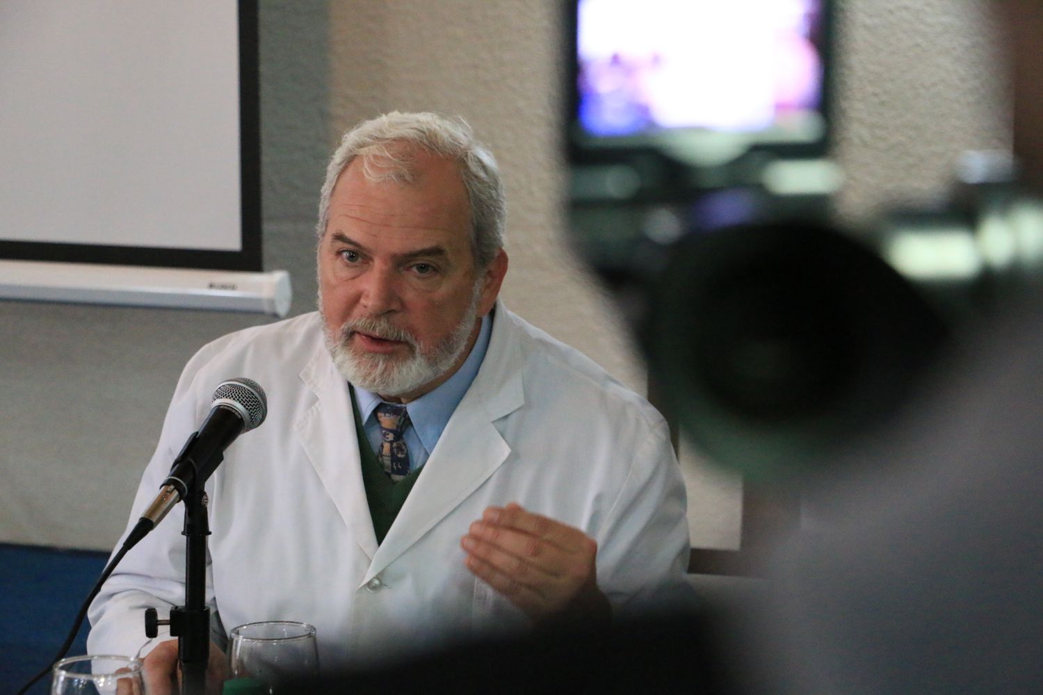 Grave denuncia del Colegio Médico: "Están extorsionando a los sanatorios"