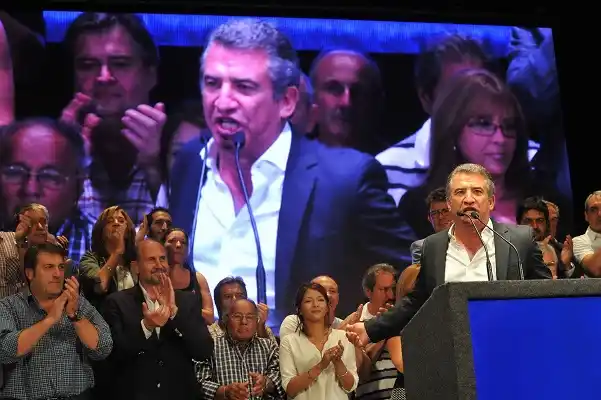 Urribarri presentó en Santa Fe su proyecto presidencial