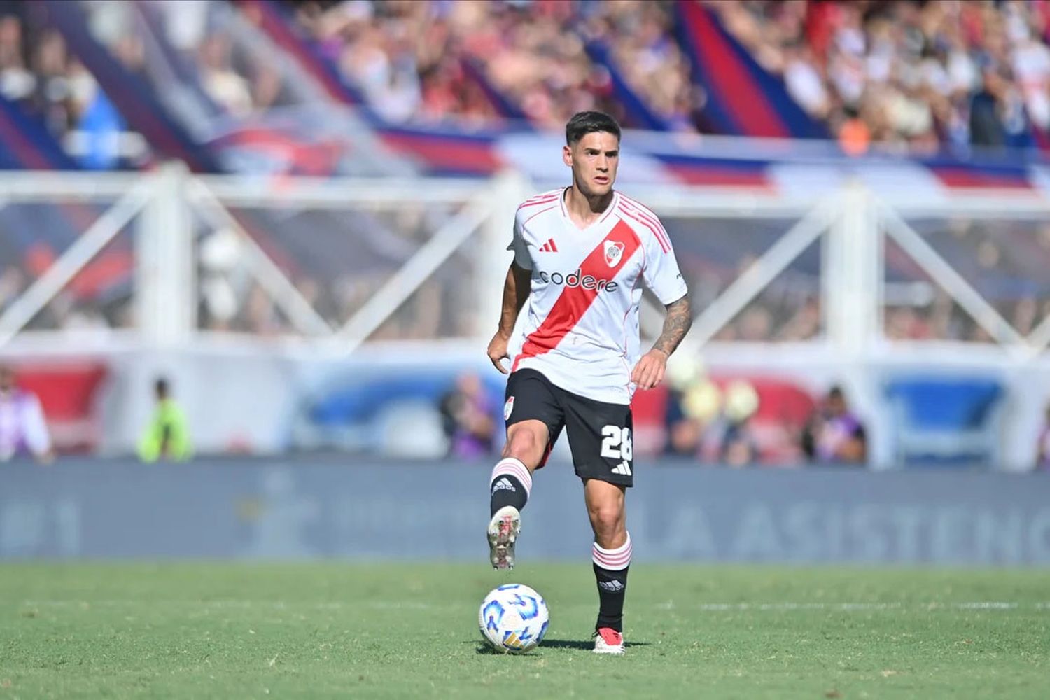 San Lorenzo y River empataron en un partido cargado de emociones