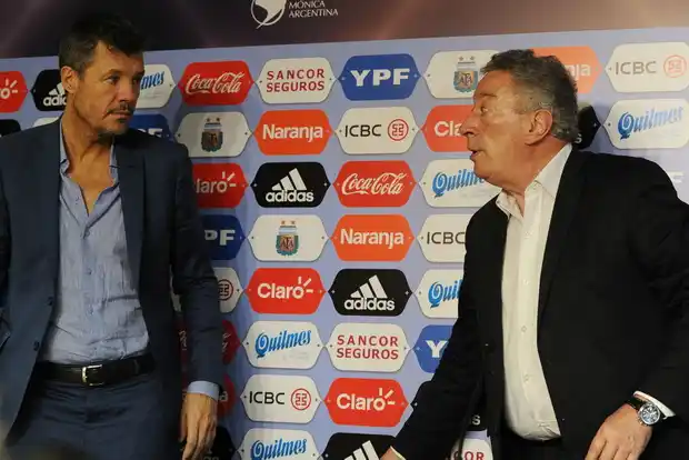 Hoy habrá una reunión entre Lammens y Angelici para acordar nuevas elecciones