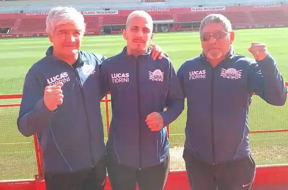 Leiva defiende el título sudamericano superpluma ante Arce