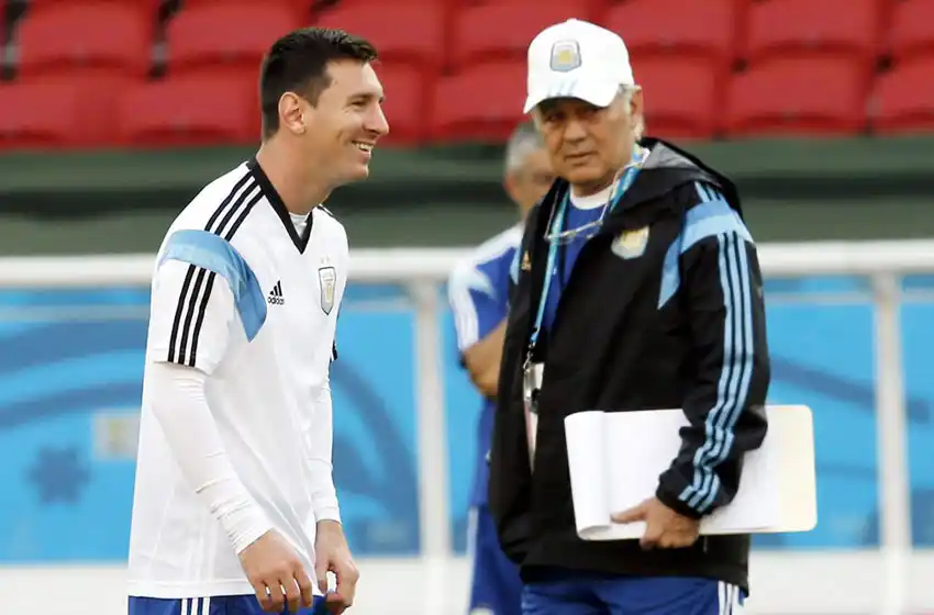 «Messi es Picasso o Miguel Ángel, lleva el fútbol a una categoría de arte»