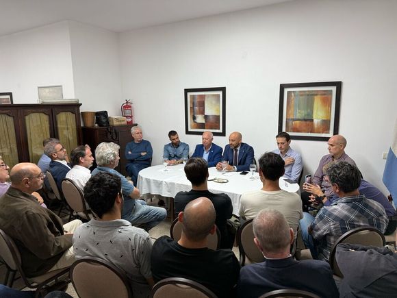 Puccini se reunió con la Cámara de la Industria del Calzado y Afines de la provincia,