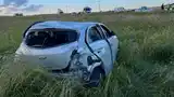 El vehículo terminó volcado a un lado de la cinta asfáltica. Gentileza: 0223