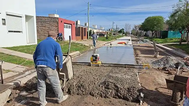 En obra. Trabajos en Lamadrid entre Barreira y Flores