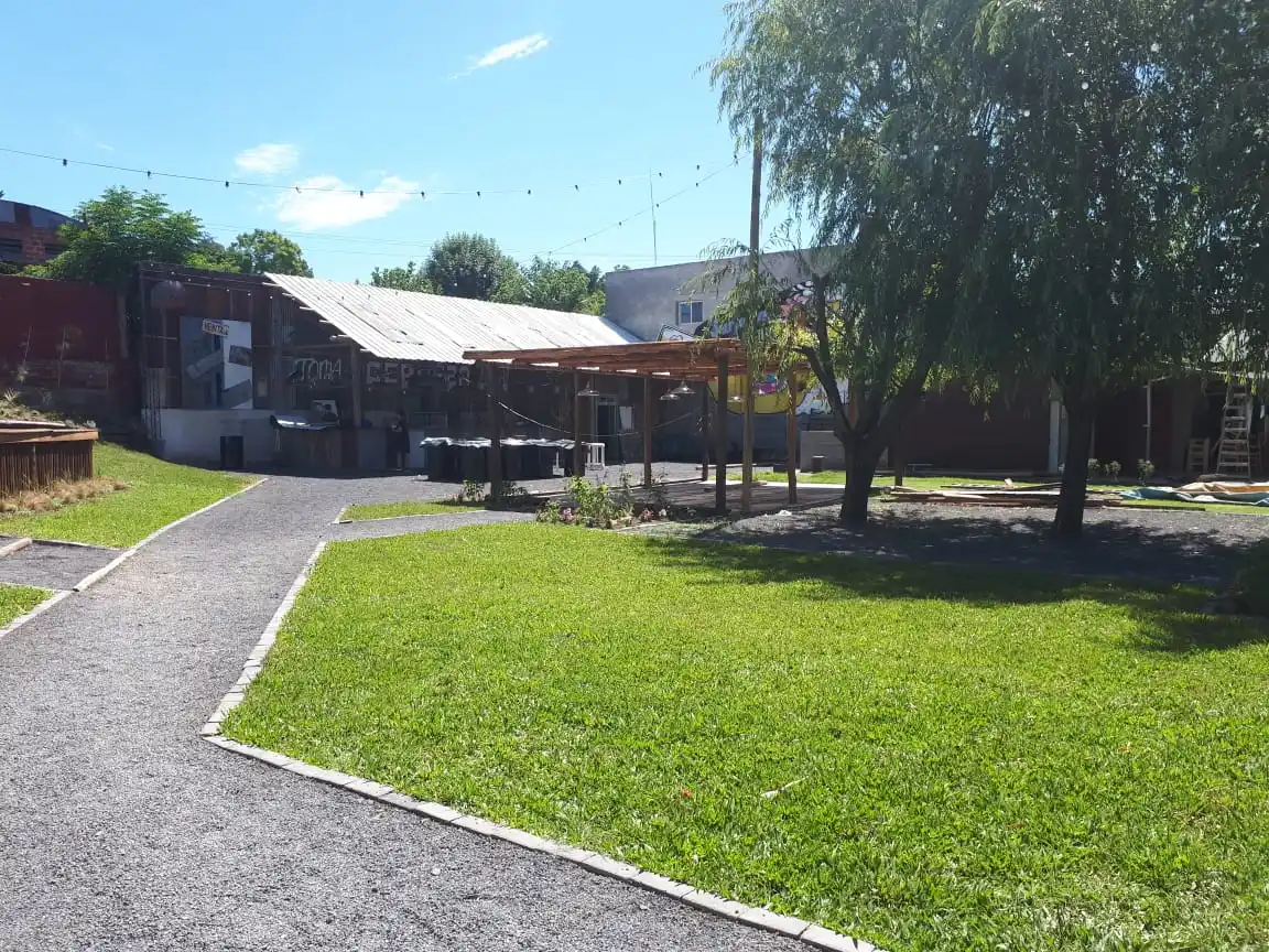 Inaugura Mercado del Río, una opción a cielo abierto en la costanera con gastronomía y emprendedores locales