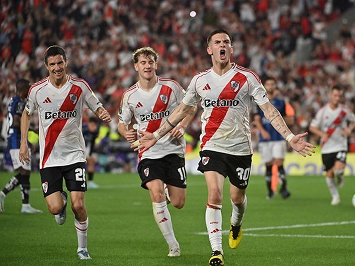 Portillo y Galarza, a un paso de River en una operación millonaria