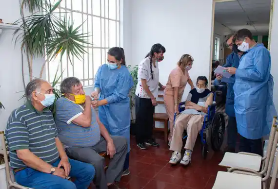 Con la última tanda de vacunas Tandil inmunizó al 70 por ciento de los mayores de 70 años