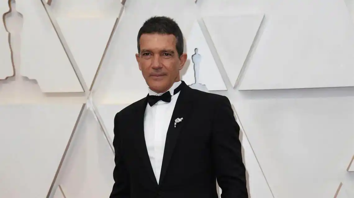 Antonio Banderas confirmó que tiene coronavirus el día de su cumpleaños