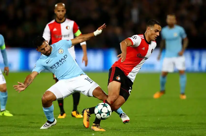 Con el Kun, el City va por el primer lugar