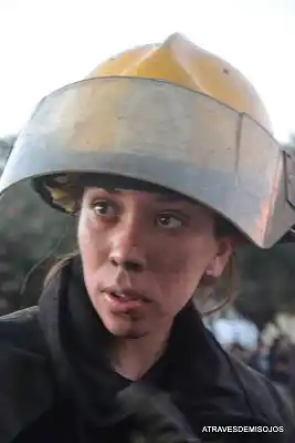 Florencia Herlein: La bordadora de Kamarr que enfrentó el fuego