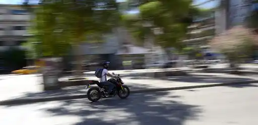 Se aprobó la ordenanza que prohíbe los escapes libres en la ciudad