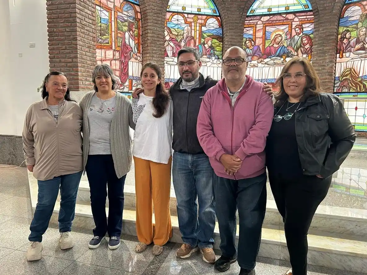 Emilia Felinger, María Luján Ruiz Díaz, Sol Ferrelli, Mauro Grosso, Gabriel Ascaneo y Mariana Medina presentaron ayer las propuestas en conferencia de prensa e hicieron referencia a otros temas