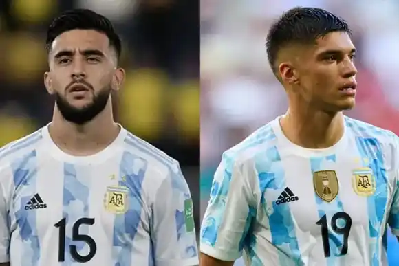 Correa y González junto a la Selección en la final