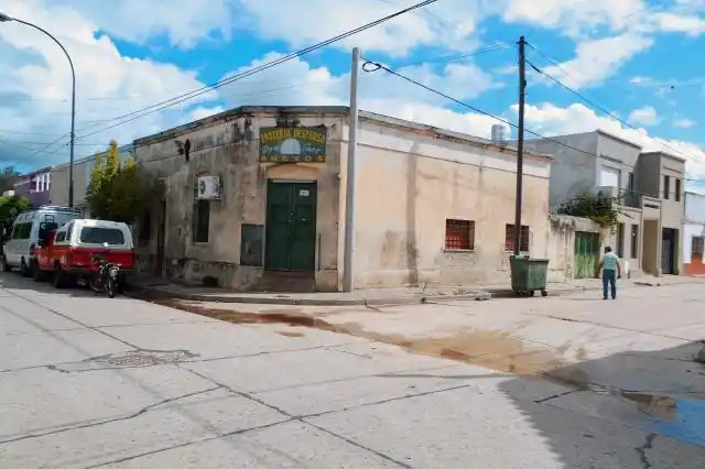 Disparó contra su esposay luego se suicidó
