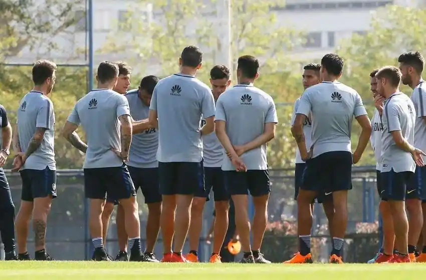 Guillermo prueba el once para recibir a la Lepra