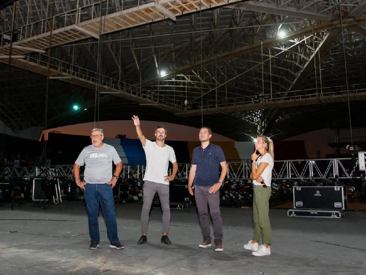 Festival de Peñas de Villa María: comenzó el montaje de la técnica 