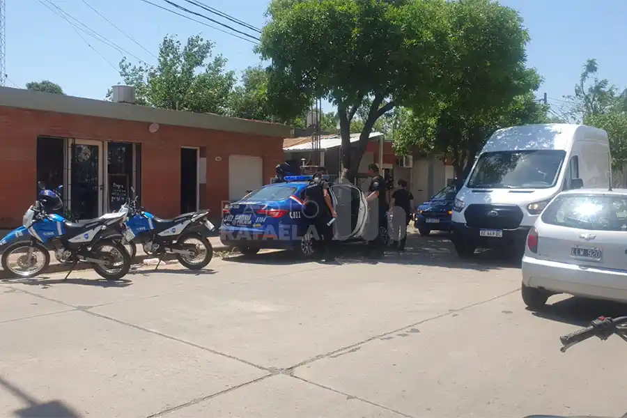 Hace instantes | Un rafaelino alcoholizado rompió agredió y le rompió los vidrios de la casa a una vecina de la ciudad