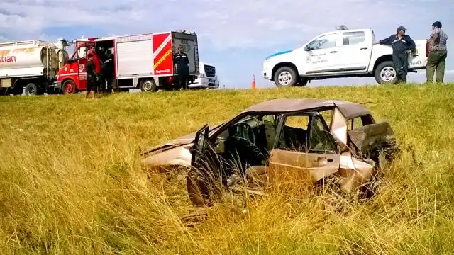 Ceibas: Choque entre dos autos en ruta nacional 14
