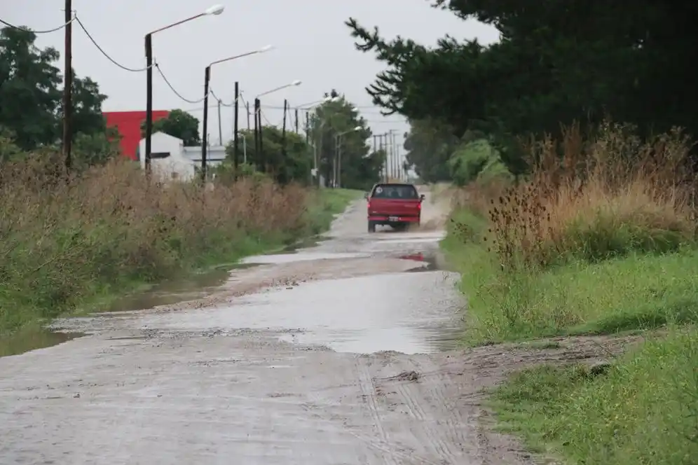 La lluvia provocó trastornos en la zona del Campus, a pesar de las obras