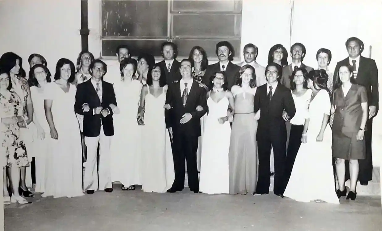 El acto de graduación de la promoción de 1974 se realizó en el Club Social.