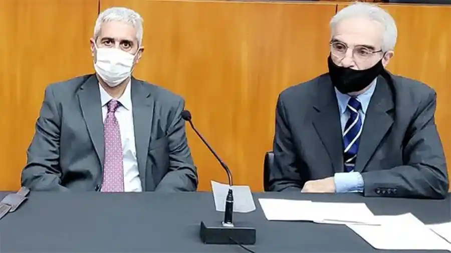 Sebastián Salem, junto a su abogado defensor, Ladislao Uzín Olleros, quien se refirió a las víctimas de manera descalificante, por lo que el Tribunal recomendó al Colegio de la Abogacía que se impartan capacitaciones en materia de género en la provincia   